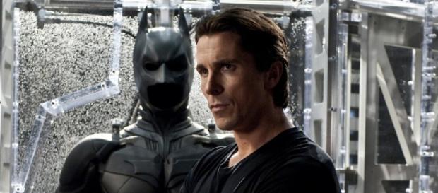 Christian Bale a laissé le costume de Batman derrière lui depuis The Dark Knight Rises (2012) Christian Bale a laissé le costume de Batman derrière lui depuis The Dark Knight Rises (2012)