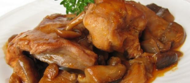 Coniglio in soffritto- molto delicato e dal sapore deciso ottimo per le occasioni speciali Coniglio in soffritto- molto delicato e dal sapore deciso ottimo per le occasioni speciali