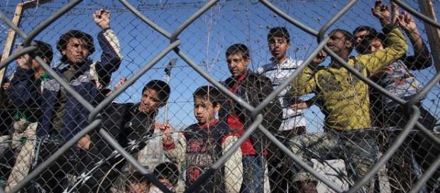 Was bedeutet das Flüchtlingsdrama für Deutschland wirklich? (Fotoverantw./URG Suisse: Blasting.News Archiv) Was bedeutet das Flüchtlingsdrama für Deutschland wirklich? (Fotoverantw./URG Suisse: Blasting.News Archiv)
