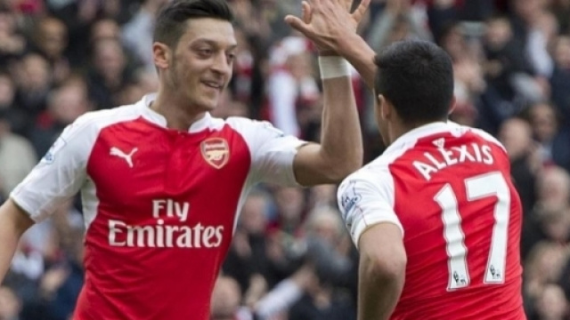 Perry Groves: Alexis Sanchez and Mesut Ozil must stay at Arsenal ... - thesun.co.uk