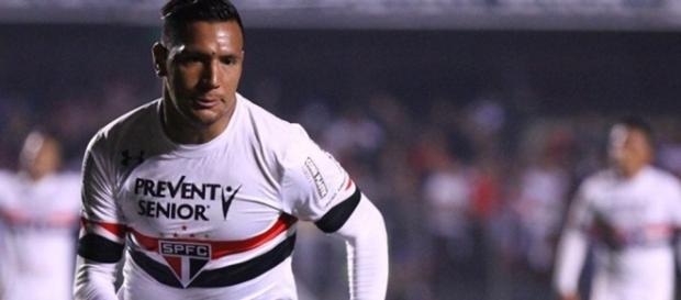 Chávez desperta interesse no futebol chinês Chávez desperta interesse no futebol chinês