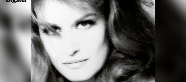 Dalida au cinéma, à la TV, dans les bacs à DVD - universalmusic.fr Dalida au cinéma, à la TV, dans les bacs à DVD - universalmusic.fr
