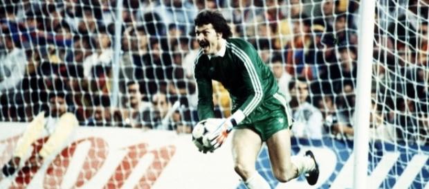 El día más feliz e histórico de Helmuth Duckadam del Steaua Bucarest El día más feliz e histórico de Helmuth Duckadam del Steaua Bucarest