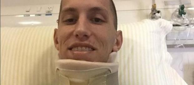 Goleiro sobrevivente do acidente da Chapecoense Follmann já tem alta prevista Goleiro sobrevivente do acidente da Chapecoense Follmann já tem alta prevista