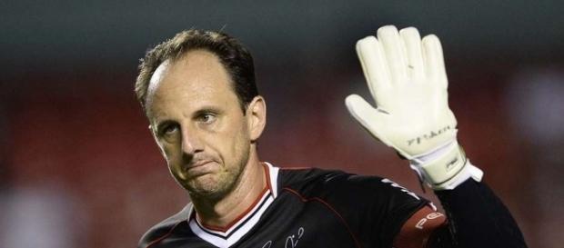 Rogério estreia como técnico e Vampeta quer ingressos a R$ 100 Rogério estreia como técnico e Vampeta quer ingressos a R$ 100