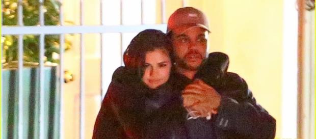 Selena Gomez & The Weeknd Kiss & Get Very Cozy in Hot New Pics ... - justjared.com Selena Gomez & The Weeknd Kiss & Get Very Cozy in Hot New Pics ... - justjared.com