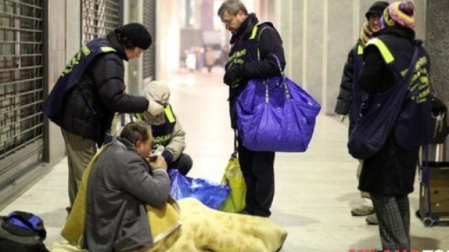 Natale dei Senzatetto in piazza Duomo a Milano 2015 Eventi a Milano - milanotoday.it