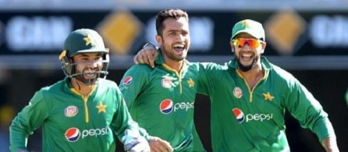 Azhar ruled out as Pakistan seek MCG rebound (Panasiabiz.com)