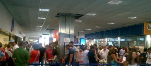 Si separa dal marito e diventa poverissima: 57enne costretta a vivere in aeroporto.