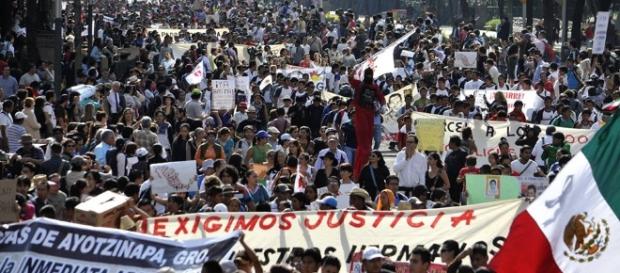 DiaDeLaIndignación A un año de Ayotzinapa, participa en las ... - sopitas.com DiaDeLaIndignación A un año de Ayotzinapa, participa en las ... - sopitas.com