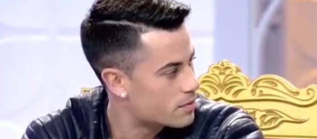Diego aun espera una nueva pretendienta. Diego aun espera una nueva pretendienta.