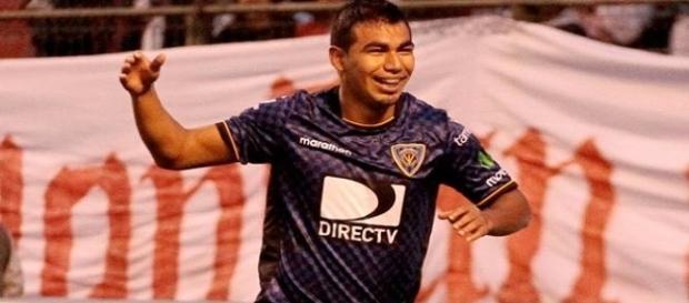 Vice da última Libertadores com o Independente Del Valle, Sornoza foi contratado pelo Fluminense para 2017 (Foto: Flu News) Vice da última Libertadores com o Independente Del Valle, Sornoza foi contratado pelo Fluminense para 2017 (Foto: Flu News)