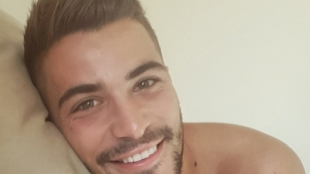 Les Anges 9 - Découvrez avec qui Anthony Matéo (#LaVilla2) est en couple !