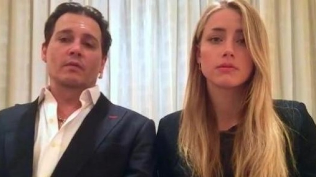 Nella foto Johnny Depp e Amber Heard