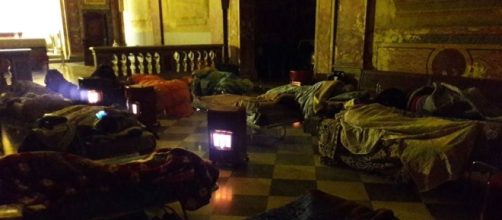 Roma, emergenza gelo: clochard dormono in chiesa