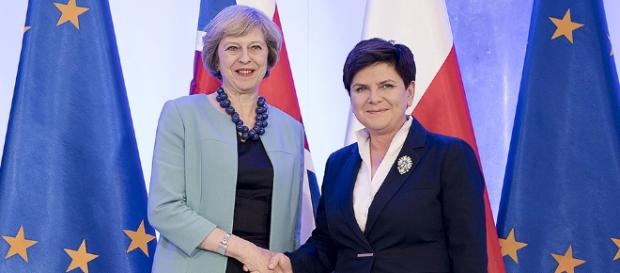 Britanniens Premierministerin Theresa May und ihre polnische Amtskollegin. (Foto: P. Tracz / KPRM / Public Domain) Britanniens Premierministerin Theresa May und ihre polnische Amtskollegin. (Foto: P. Tracz / KPRM / Public Domain)