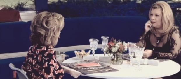 #Ghvip5: Terelu y Teresa Campos en la prueba semanal con Toño como camarero #Ghvip5: Terelu y Teresa Campos en la prueba semanal con Toño como camarero