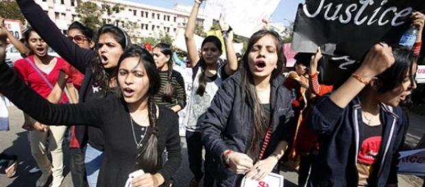 Indian PM urges calm amid gang-rape protests | South China Morning ... - scmp.com Indian PM urges calm amid gang-rape protests | South China Morning ... - scmp.com