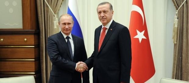 Vladimir Putin e Recep Erdogan, 'tessitori' dei nuovi negoziati sulla questione siriana Vladimir Putin e Recep Erdogan, 'tessitori' dei nuovi negoziati sulla questione siriana