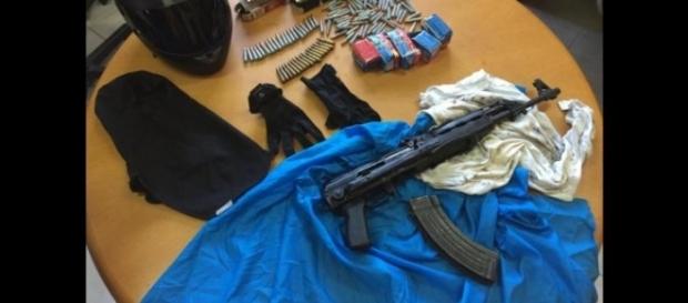 Amri aveva confidato ad un infiltrato della polizia di voler acquistare un kalashnikov a Napoli Amri aveva confidato ad un infiltrato della polizia di voler acquistare un kalashnikov a Napoli