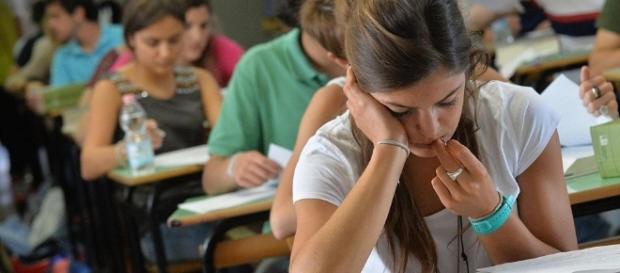 Come cambiano gli esami di Stato per il I e II ciclo d'istruzione, dopo l'approvazione in CdM delle deleghe ai sensi del comma 181 della Legge 107/15 Come cambiano gli esami di Stato per il I e II ciclo d'istruzione, dopo l'approvazione in CdM delle deleghe ai sensi del comma 181 della Legge 107/15