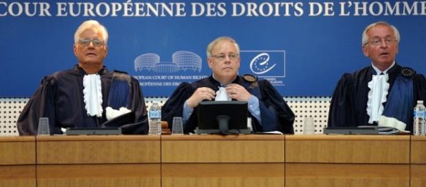 Foto della corte Europea dei diritti dell'uomo di Strasburgo Foto della corte Europea dei diritti dell'uomo di Strasburgo