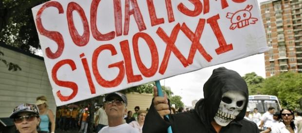 Fuertes desequilibrios económicos deja en Venezuela el sistema socialista Fuertes desequilibrios económicos deja en Venezuela el sistema socialista