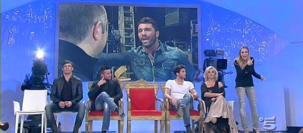 Uomini e Donne, Diego Ciaramella lascia il trono ed è preso a ... - blogosfere.it Uomini e Donne, Diego Ciaramella lascia il trono ed è preso a ... - blogosfere.it