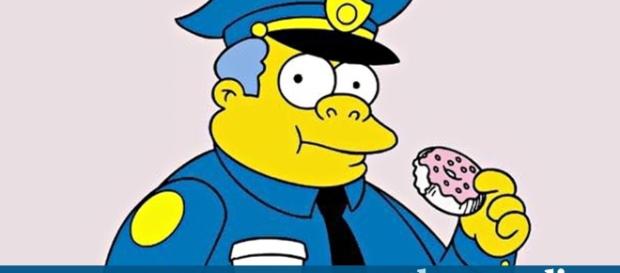 Conociendo al policia más famoso Conociendo al policia más famoso