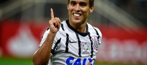 JMeio-campista Jadson está na mira do Corinthians ... - com.br JMeio-campista Jadson está na mira do Corinthians ... - com.br