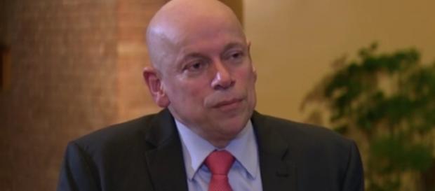 Leandro Karnal, em entrevista a Roberto D'Ávila, explica porque as pessoas matam (Foto: Globonews/Youtube) Leandro Karnal, em entrevista a Roberto D'Ávila, explica porque as pessoas matam (Foto: Globonews/Youtube)