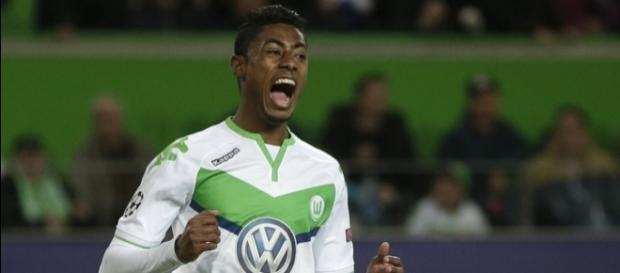 Santos realiza duas propostas para tentar a contratação do atacante Bruno Henrique (Foto: AP) Santos realiza duas propostas para tentar a contratação do atacante Bruno Henrique (Foto: AP)