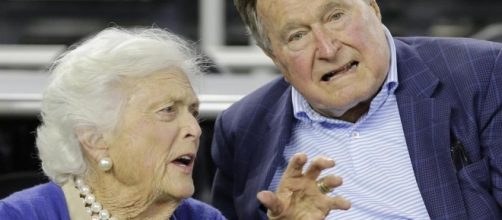 Former President George H.W. Bush and Barbara Bush hospitalized - Photo: Blalsting News Library - bostonglobe.com