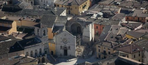 Terremoto, notte di paura: oltre 100 scosse in Italia centrale. In ... - repubblica.it