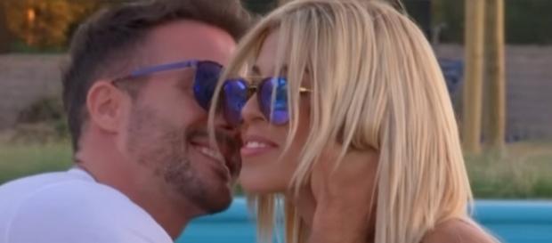 Bruno intenta besar a Oriana Marzoli Bruno intenta besar a Oriana Marzoli