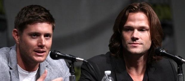 Jensen Ackles & Jared Padalecki at the 2012 San Diego Comic-Con/Gage Skidmore (commons.wikimedia.org - Creative Commons Attribution-Share Alike lic) Jensen Ackles & Jared Padalecki at the 2012 San Diego Comic-Con/Gage Skidmore (commons.wikimedia.org - Creative Commons Attribution-Share Alike lic)