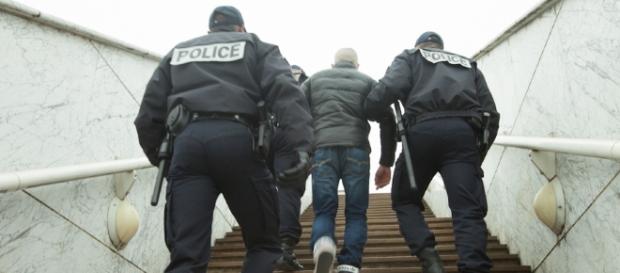 L'homme auteur de l'enlèvement de Givors arrêté. PHOTO d'ILLUSTRATION ARCHIVES ... - gouv.fr L'homme auteur de l'enlèvement de Givors arrêté. PHOTO d'ILLUSTRATION ARCHIVES ... - gouv.fr