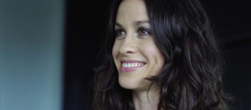 Alanis Morissette truffata dal manager, uomo rischia 23 anni di prigione