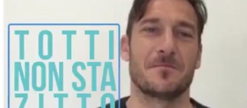 Bullismo, Totti non sta zitto: nuova campagna del Telefono Azzurro