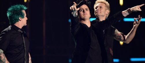 Green Day Dedicates 'American Idiot' At MTV EMAs To Trump - inquisitr.com