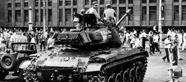 Fpto da ditadura militar no Brasil Fpto da ditadura militar no Brasil