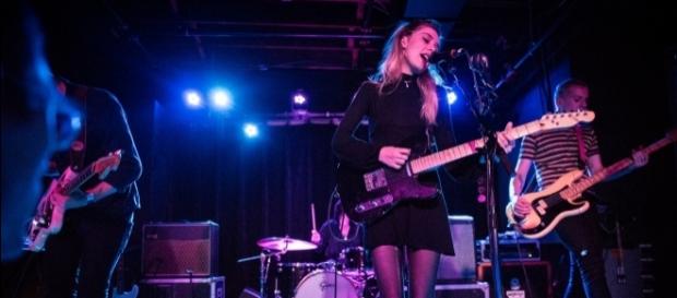 Wolf Alice se apresenta em 2015 Wolf Alice se apresenta em 2015