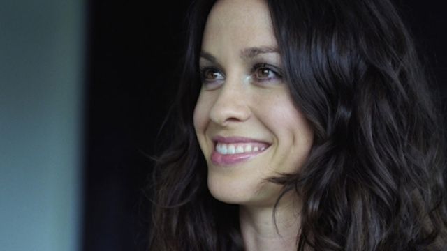 Alanis Morissette truffata dal manager, uomo rischia 23 anni di prigione