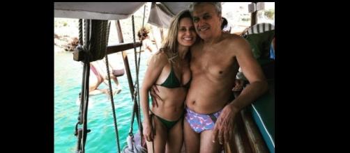 Esposa de Caetano posta foto do cantor com Paula Bulamarqui