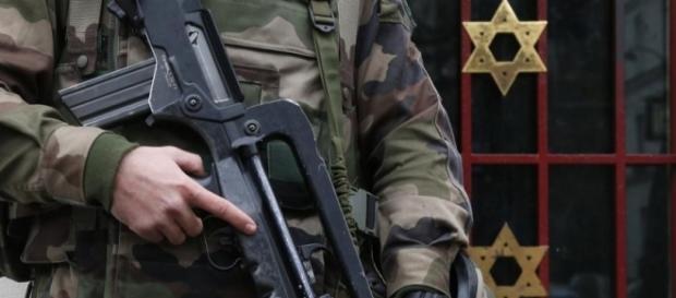Change Gun Laws in Europe to Let Jews Carry Arms, Says Leading Rabbi - newsweek.com Change Gun Laws in Europe to Let Jews Carry Arms, Says Leading Rabbi - newsweek.com