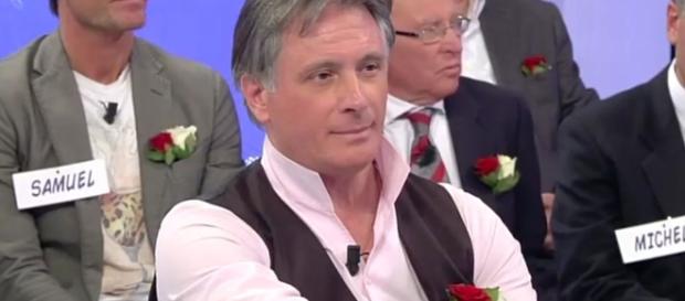Giorgio Manetti bacia una bionda nella notte romana Giorgio Manetti bacia una bionda nella notte romana