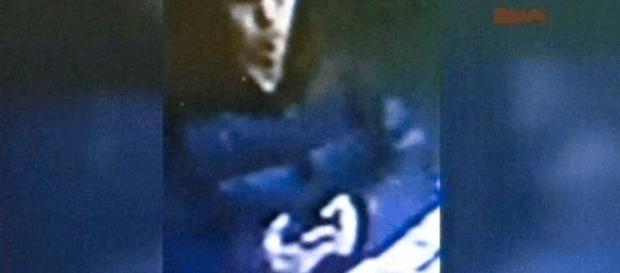 La police turque n'a pas mis encore de nom sur la photo de l'auteur de la tuerie de la discothèque Reina (photo police turque) La police turque n'a pas mis encore de nom sur la photo de l'auteur de la tuerie de la discothèque Reina (photo police turque)