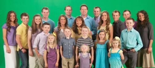 Promo photo of Duggar family from 19 Kids and Counting