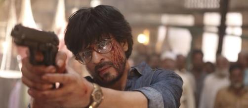 Shah Rukh Khan from 'Raees' (Image credits: screencap from the yotubube/Red Chillies Entertainment)
