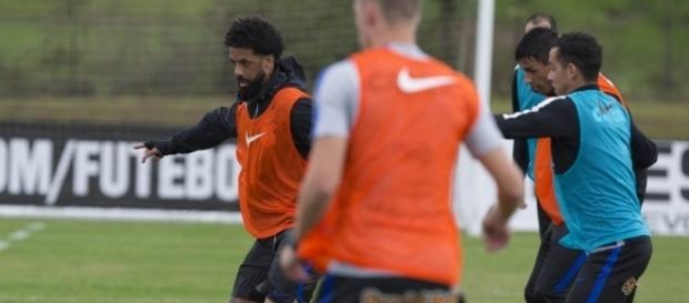 Carille comanda último treino antes da final contra o São Paulo na Flórida Cup - fotospublicas.com Carille comanda último treino antes da final contra o São Paulo na Flórida Cup - fotospublicas.com